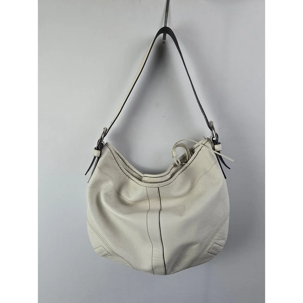 Coach Hobo Bag White Pebbled Leather Shoulder Bag Silver Hardware Vintage